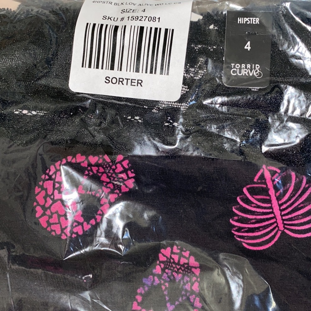 NWT TORRID Hipster Panty - Cotton Skull & Heart Black - Picture 9 of 10